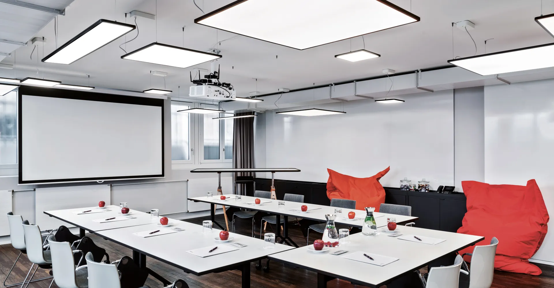 Creative room with projector at Hotel City Weissenstein