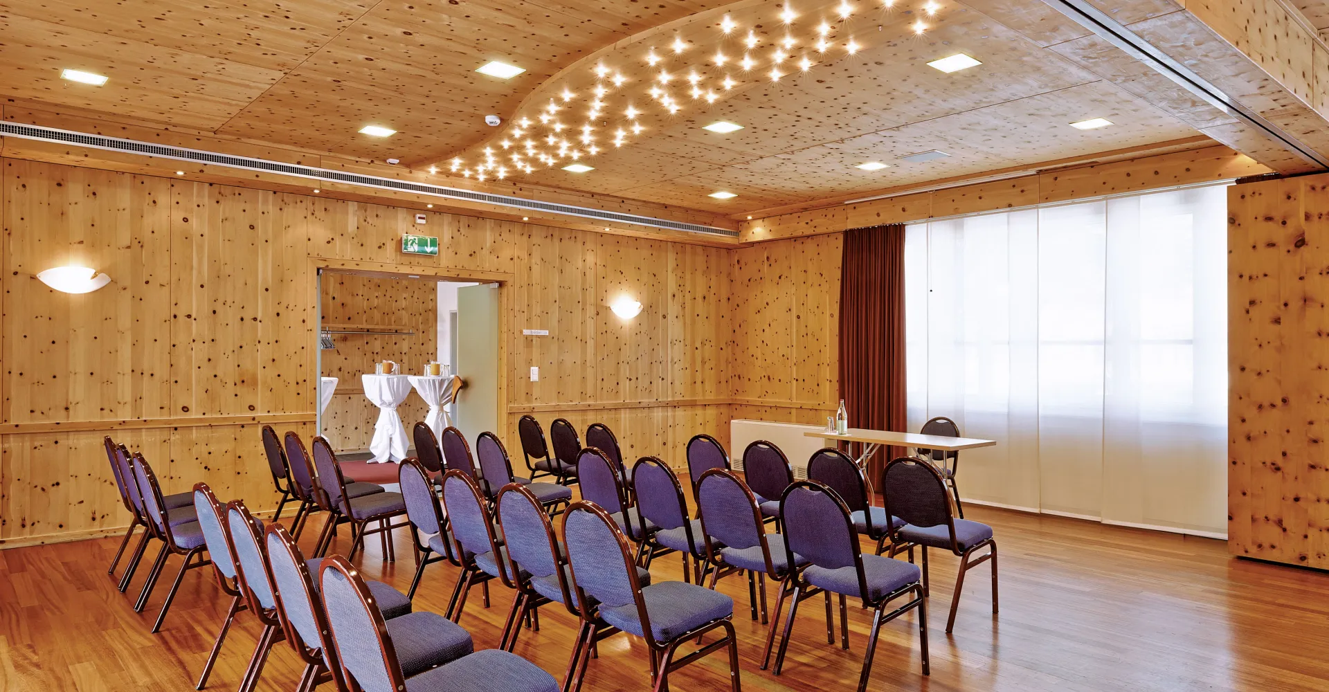 Aufnahme des Raums Arve 1 mit Konzertbestuhlung