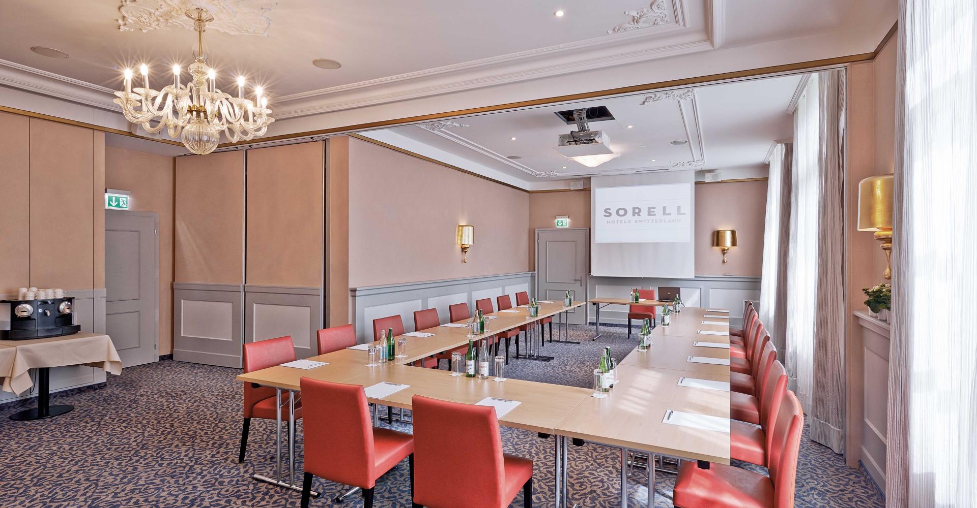 Seminar mit U-Form Bestuhlung im Hotel Tamina