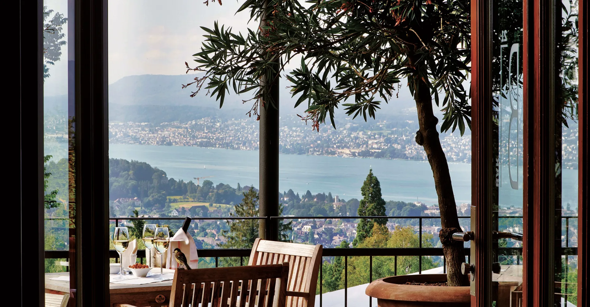 Terrace of the Hotel Zürichberg with a view of Lake Zurich