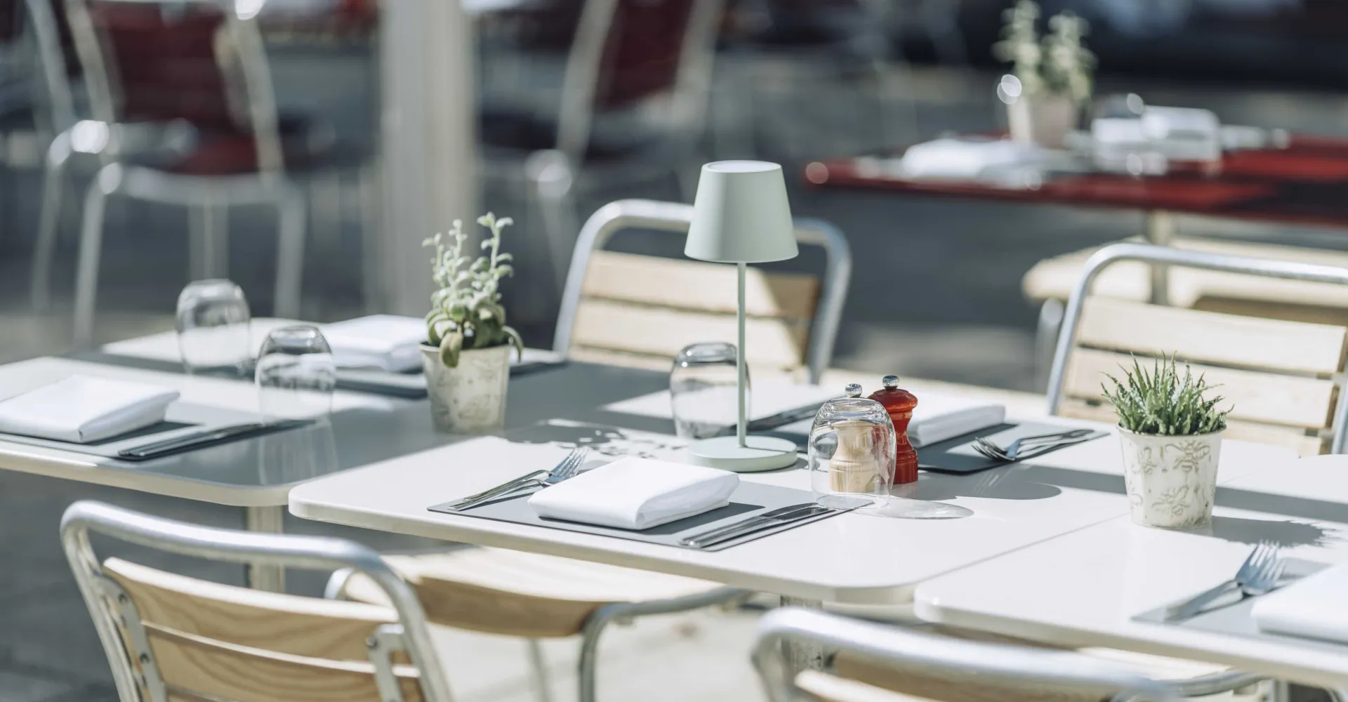Table on the terrace at the SOL restaurant