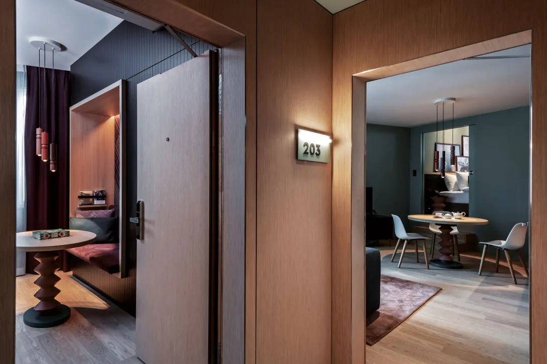 Sorell Hotel St. Peter 2-Zimmer Apartment getrennte Schlafzimmer mit Sitzbereich