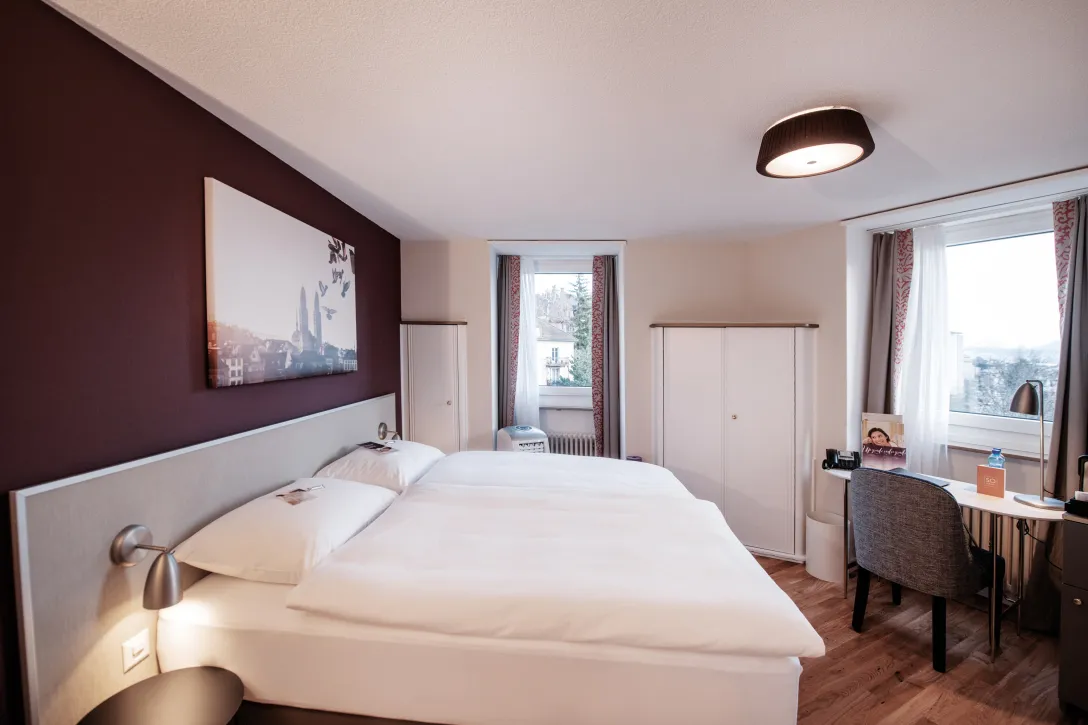 Sorell Hotel Rex Standard twin room Queen with desk