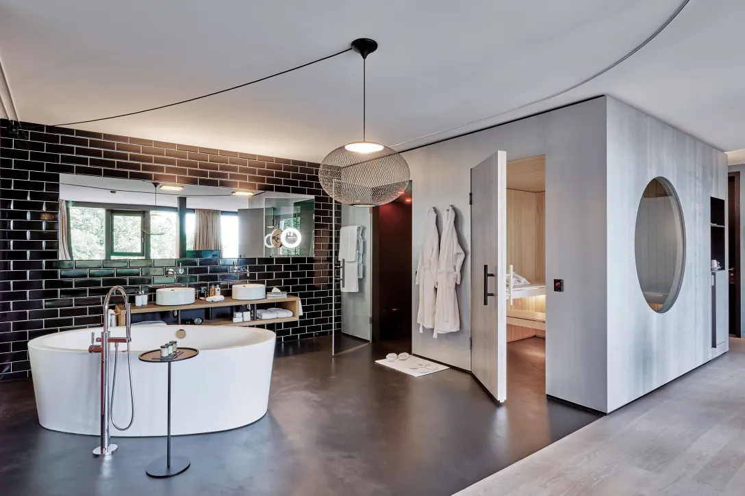 Sorell Hotel Rigiblick Spa Suite Bathtub