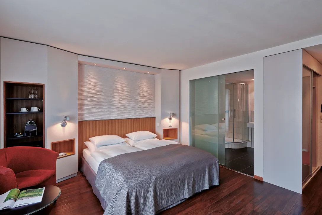 Sorell Hotel Rütli Standard Double King Room with Seating Area