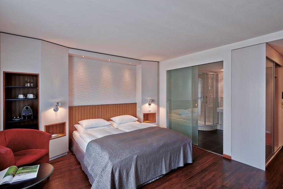 Sorell Hotel Rütli Standard Double King Zimmer mit Sitzecke