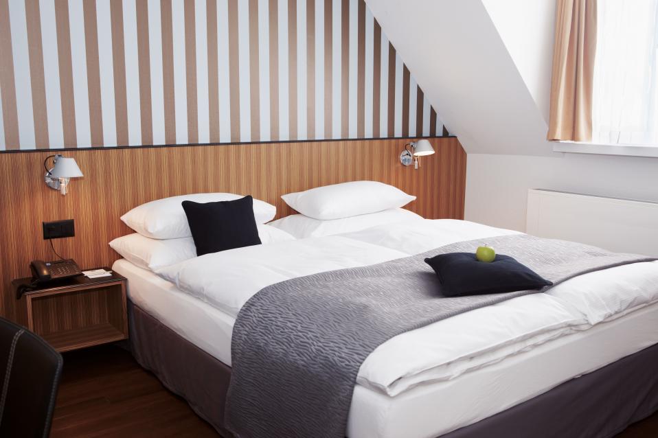 Sorell Hotel Rütli Standard Double King Schlafzimmer