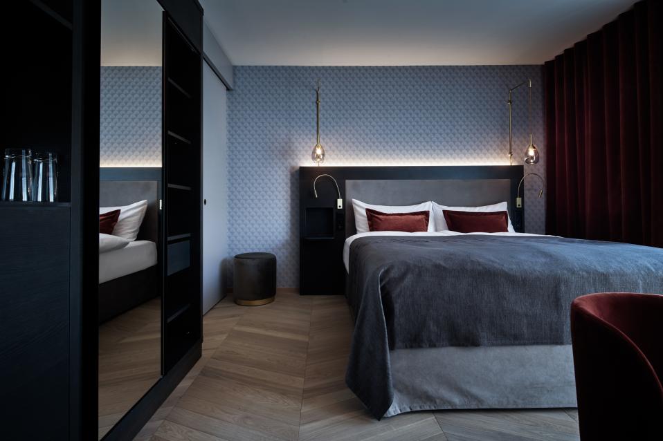 Standard Doppelzimmer mit King Bett im Sorell Hotel Seefeld in Zürich
