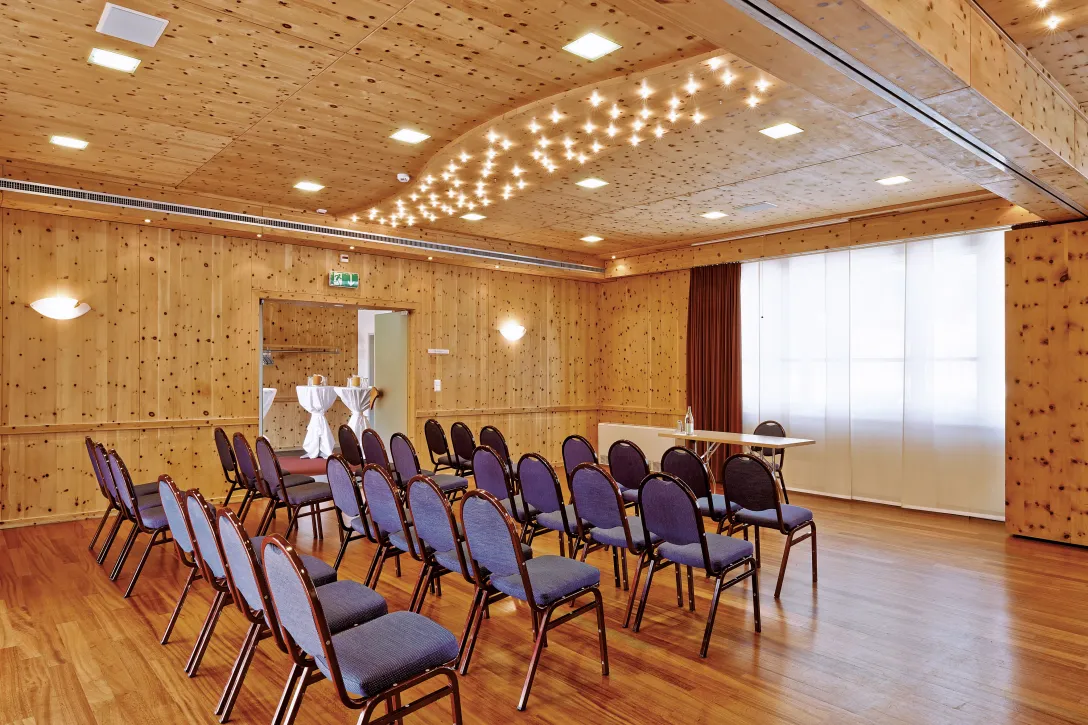 Aufnahme des Raums Arve 1 mit Konzertbestuhlung