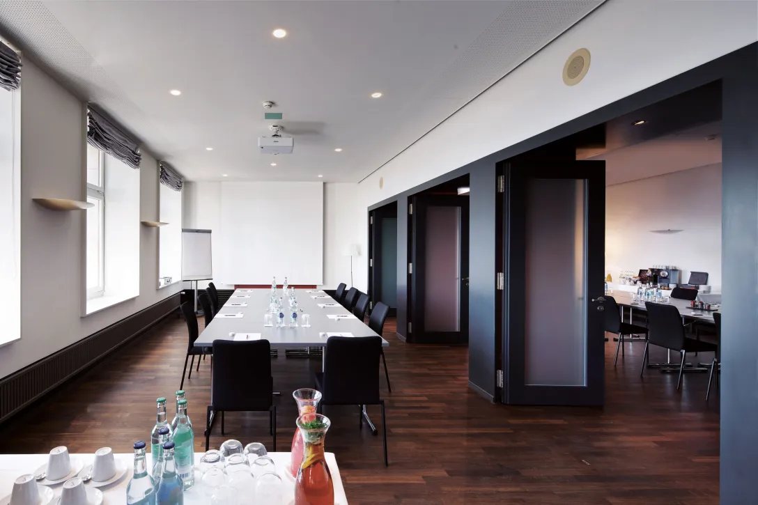 Recording of the two Zürichberg rooms for meetings