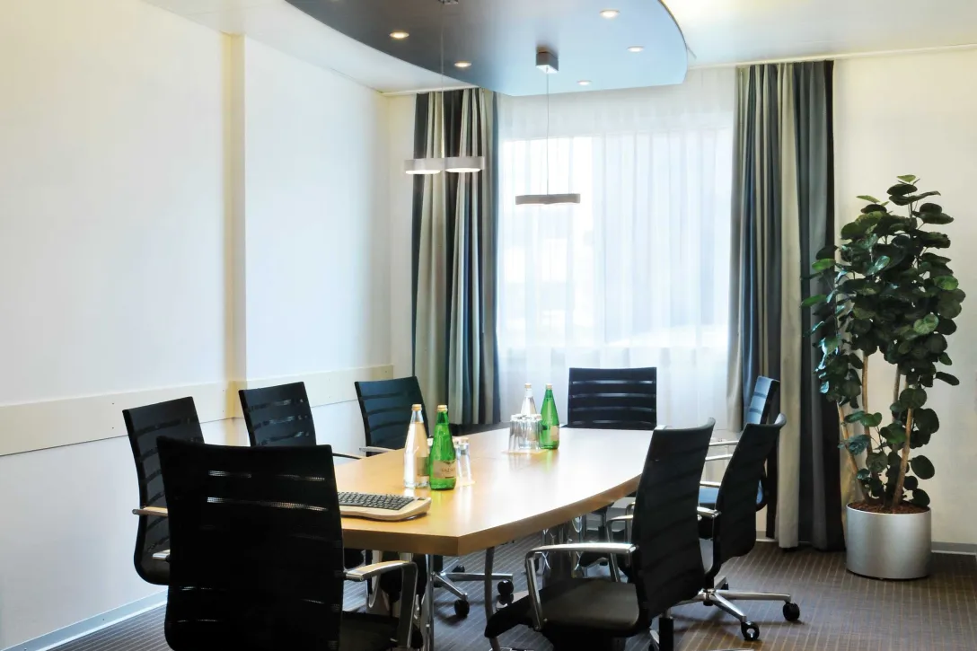 Seminarraum mit acht Sitzplätzen