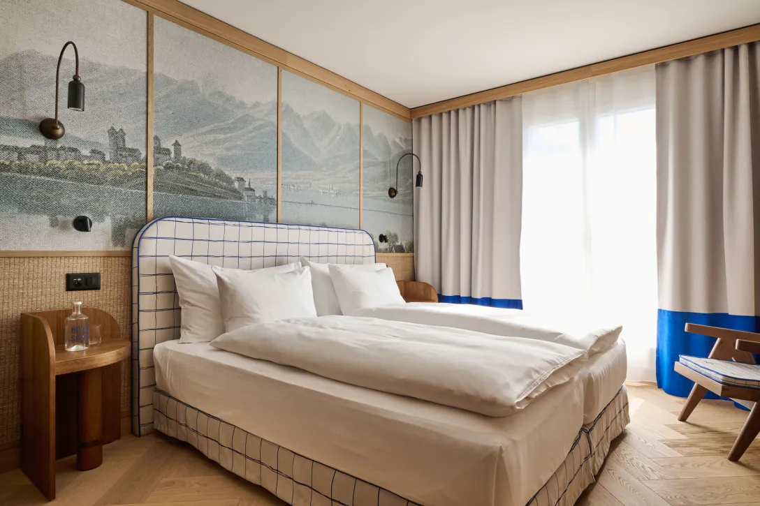 Superior Twin room with bed