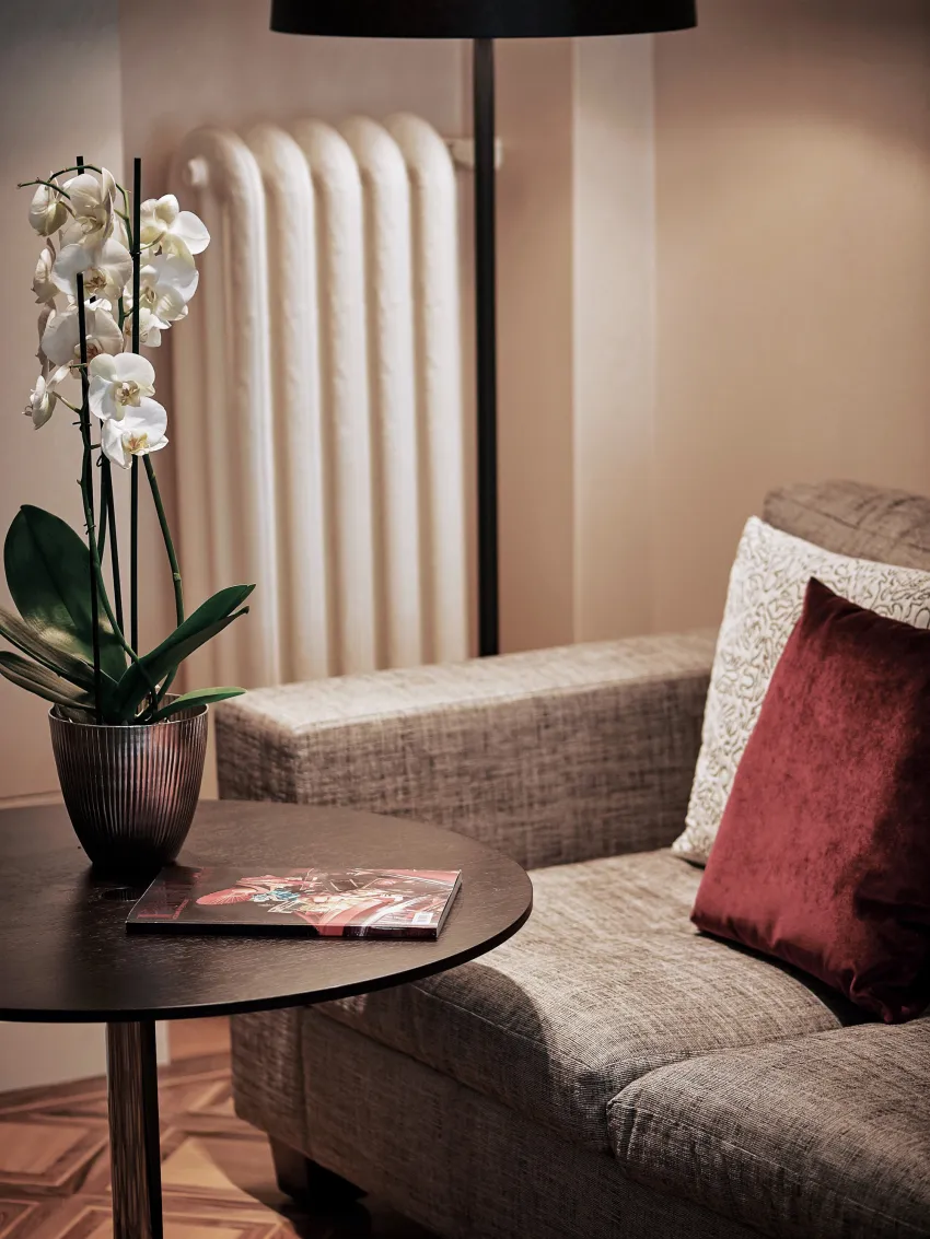 Sorell Hotel Krone Appartement mit Sitzecke Details