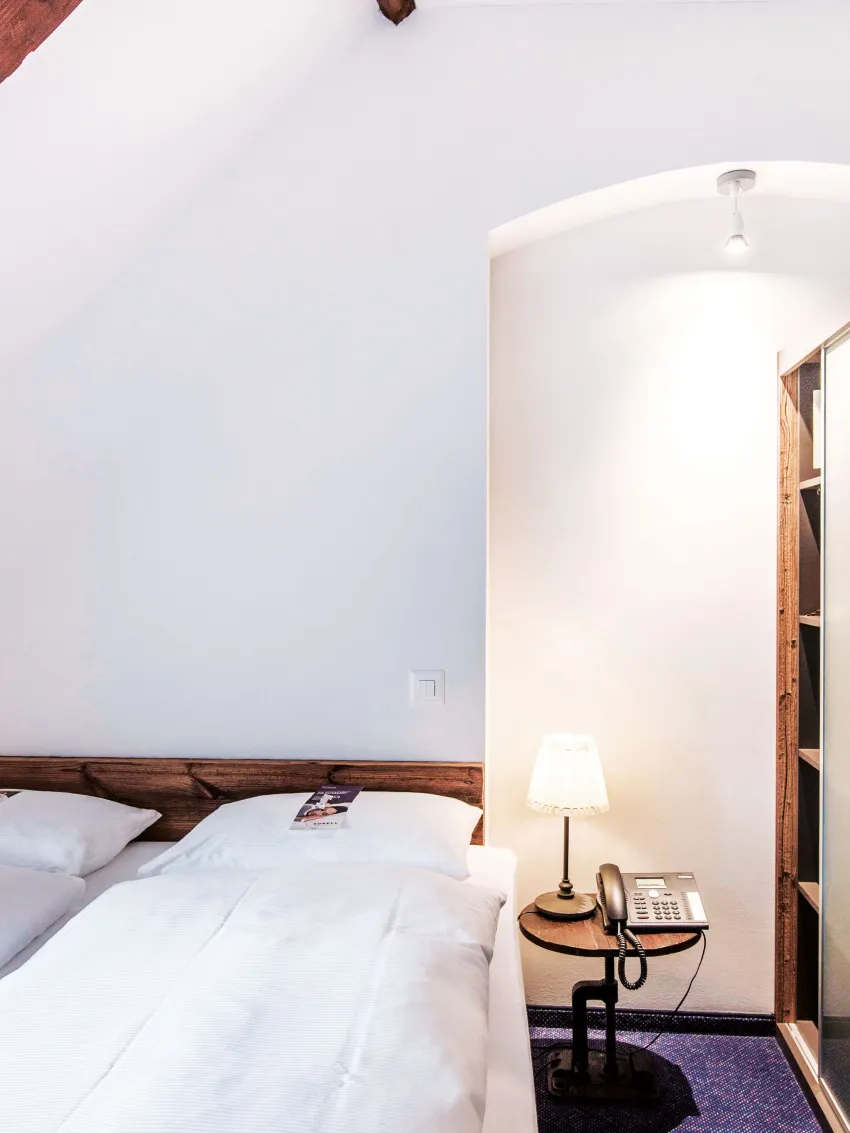 Doppelbett im Standard Zimmer