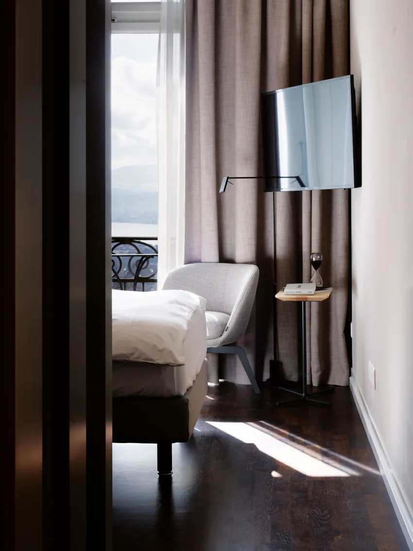 Seating area with TV in Superior Single Room