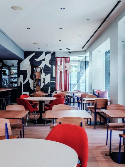 Aufnahme der Cafe Bar Flor im Seefeld