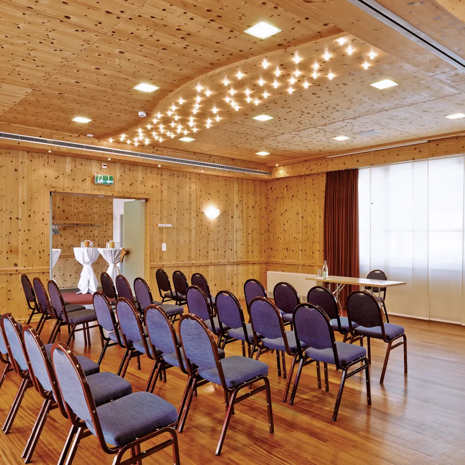 Aufnahme des Raums Arve 1 mit Konzertbestuhlung