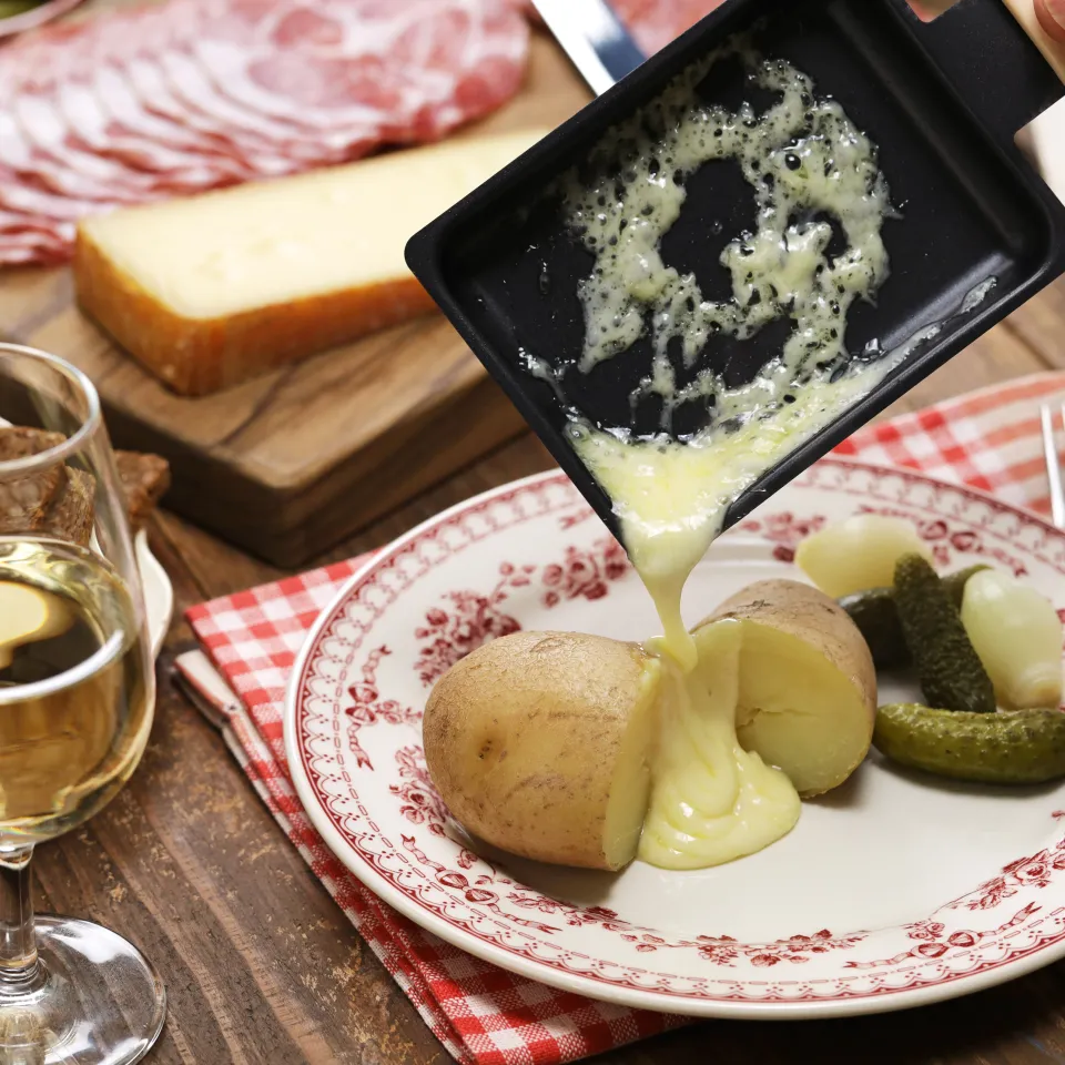 Sorell Hotel Seefeld im Café Bar Flor Raclette