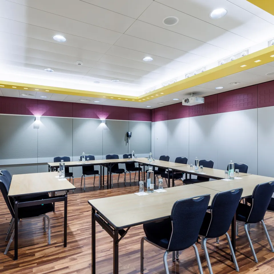 Seminar room with U-shape