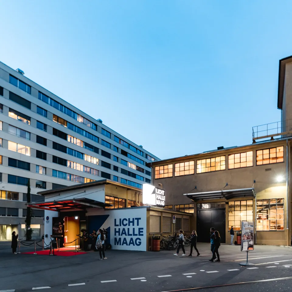 Eingang der Maag Halle zur Lichthalle