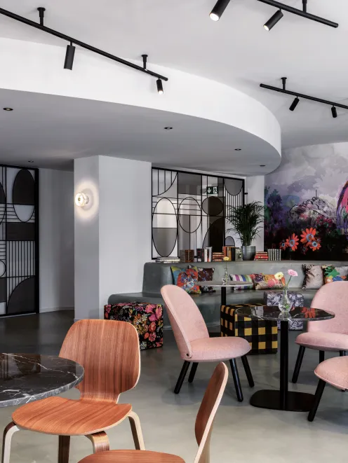 Ansicht der Lobby des Sorell Hotels City Weissenstein in St. Gallen