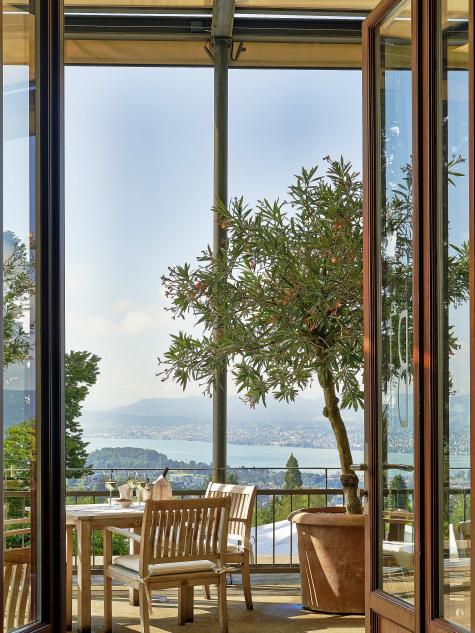 Aufnahme der Terrasse des Hotels Zürichberg