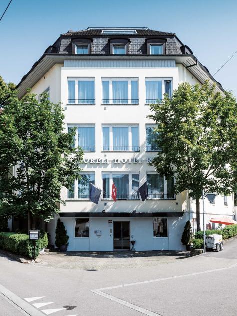 Aussenansicht des Hotels Rex im Zürcher Kreis 6