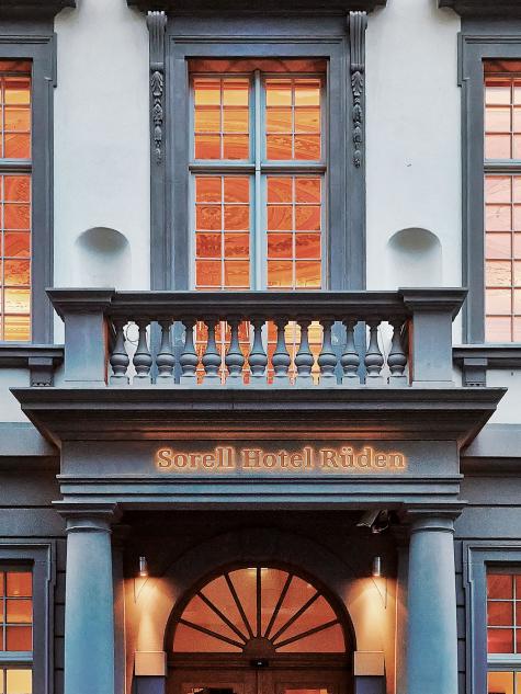 Eingang des Sorell Hotels Rüden