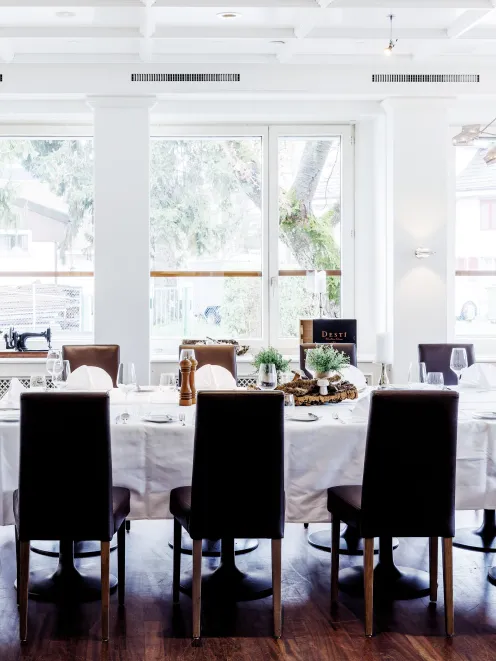 Photo of the seminar room with seating at the Hotel Sonnental