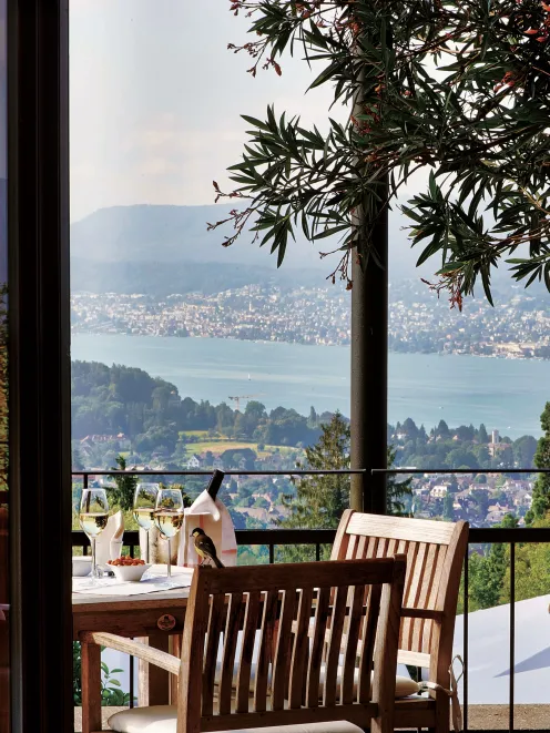 Terrace of the Hotel Zürichberg with a view of Lake Zurich