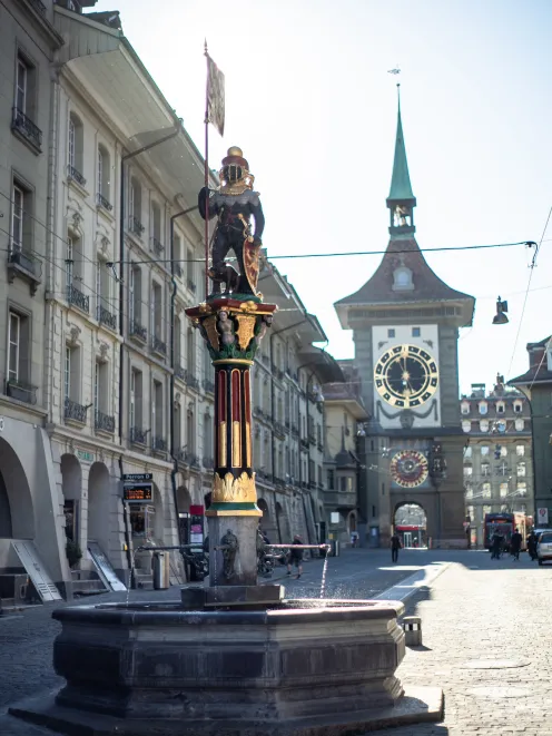 Kindlifrässerbrunnen fountain in Bern's old town