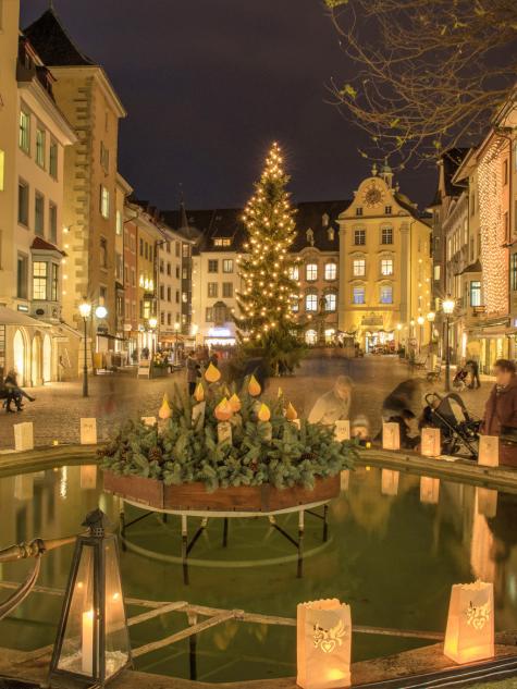 Schaffhausen Weihnachtserlebnisse in der Altstadt am Mohrenbrunnen