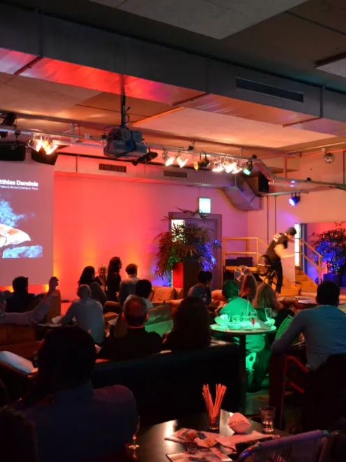 Recording of an event with numerous visitors